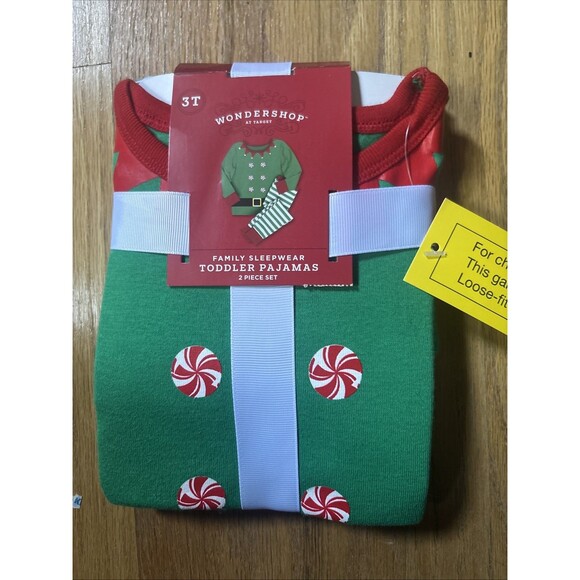 Kids Family Pajamas Size 3T NWT TARGET WONDERLAND 2 Piece Set Christmas Candy - Picture 1 of 4